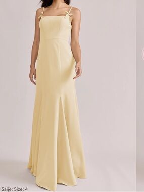 Reverly Jolie Crepe Dress